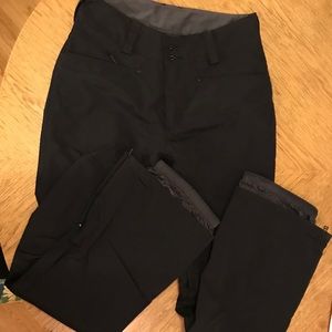 Dakine snowpants Women’s M.  NWOT.